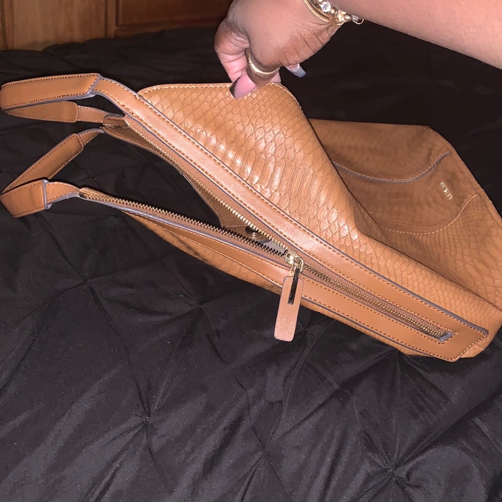 Luxurious And Highclass Upscale Shoulder/Tote Bag - image 7